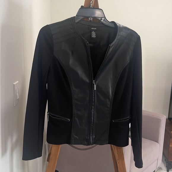 Black shell jacket - Picture 2 of 3